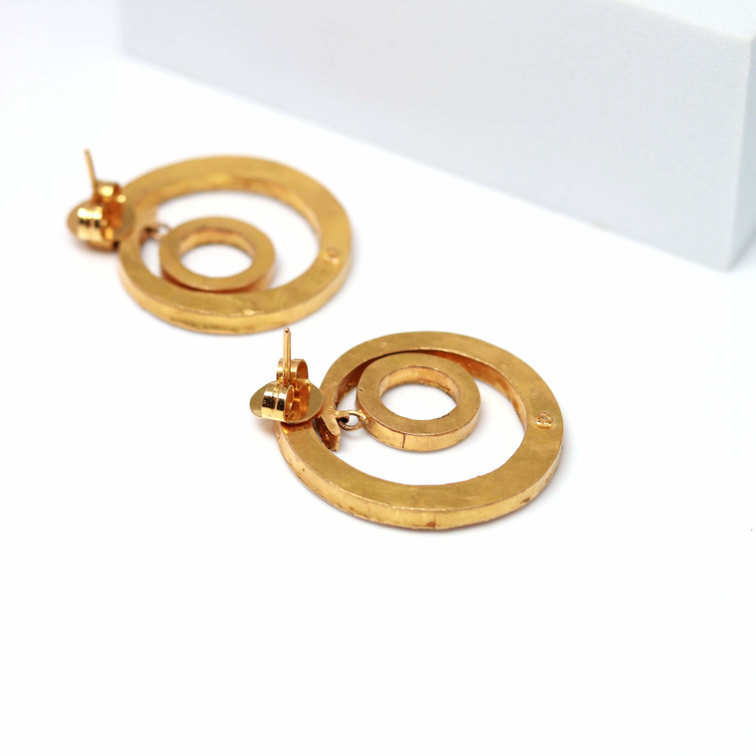 Amazon Brand-Nora Nico 22kt Yellow Gold Purity of Love Gold Hoop Earring :  Amazon.in: Fashion