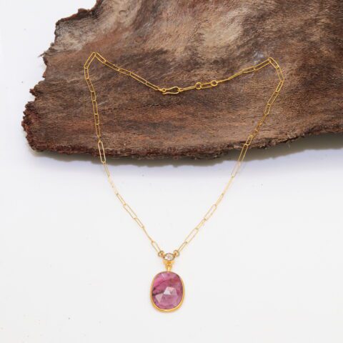 Necklace in 18K Gold with Diamond and Pink Tourmaline Gemstone