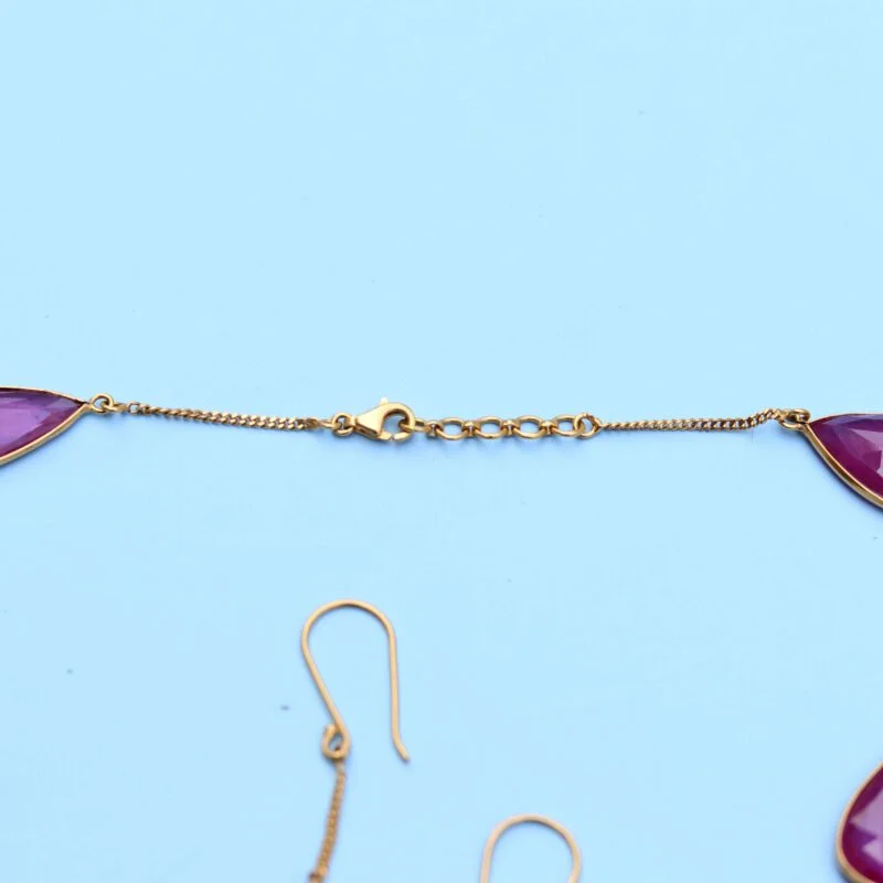 Necklace with Earrings in 18K Gold with Ruby Gemstone - Image 5
